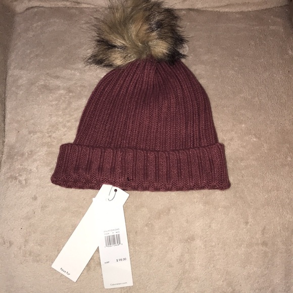 Calvin Klein terra beanie hat with faux fur Pom New - Picture 3 of 7